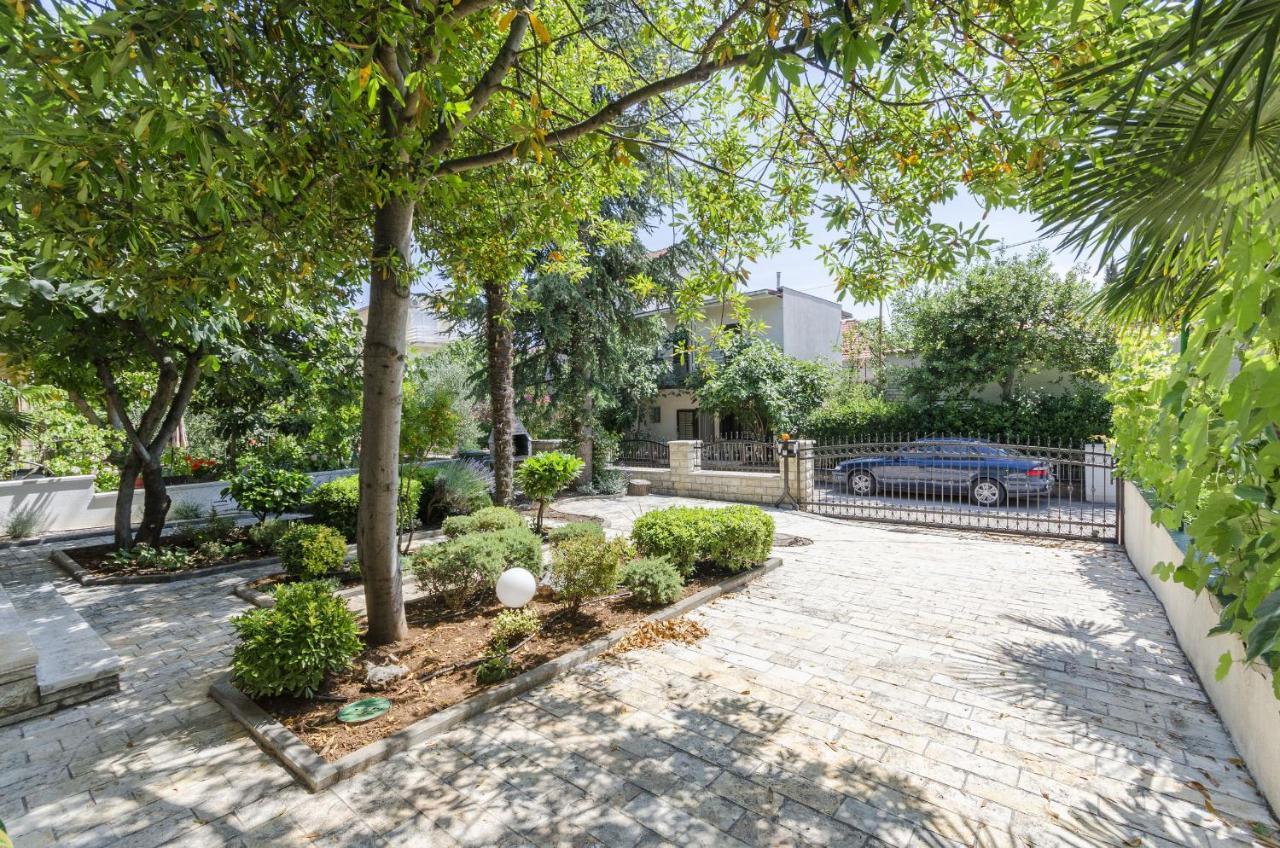 Apartments Karolina Водице Екстер'єр фото